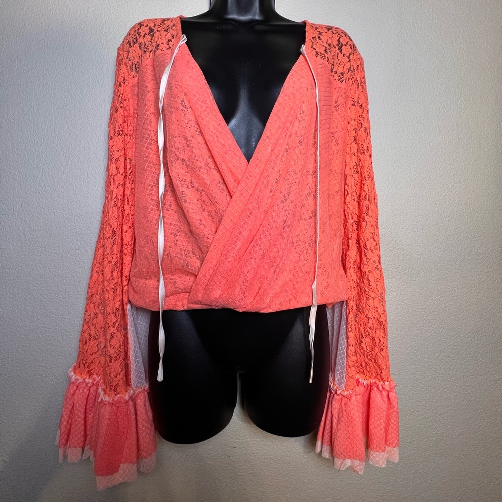 NWT HAH top L